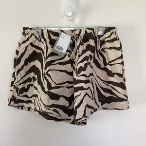NWT H&M pull on drawstring shorts